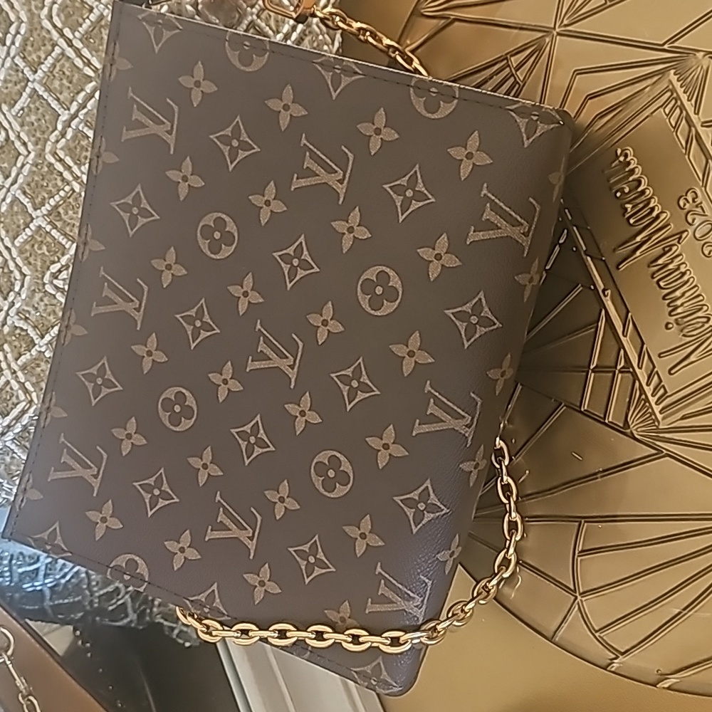 Authentic LV Clutch